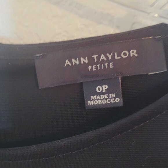Ann Taylor Black Jersey Button Accent Jersey Midi Dress Size 0 Petite - Picture 12 of 12